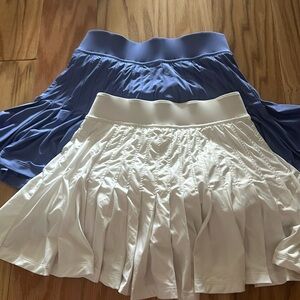 Two Vineyard Vines skirts